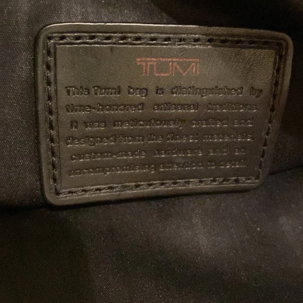 Tumi Alpha Slim Expandable Messenger Bag Black Ballistic Nylon Flip Over 22177DH
